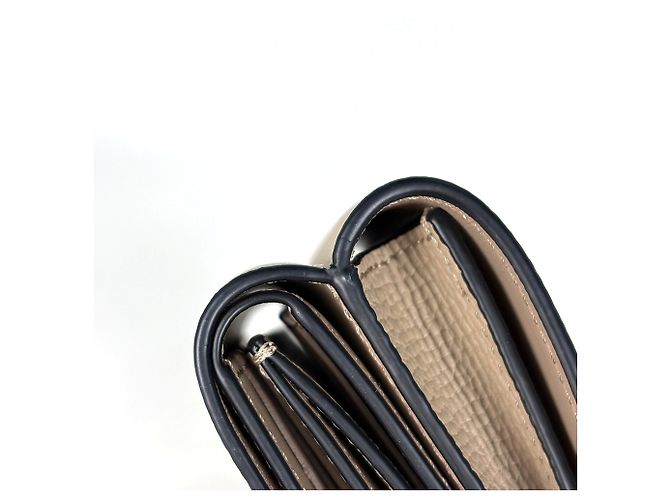 Cartera Loewe Anagram Trifold en piel Greige Gris - vista 4