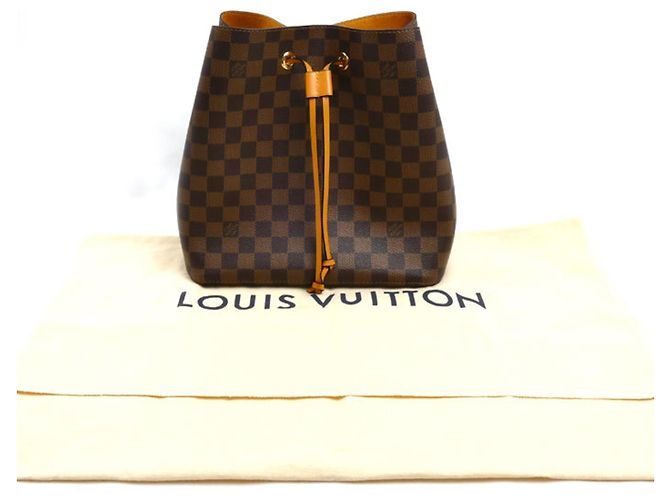 Néonoé Borsa a tracolla Louis Vuitton NeoNoe D'oro Damier ebene - vista 8