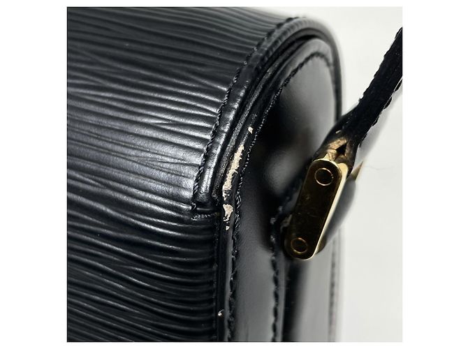 Bolso de hombro Louis Vuitton Bussy Negro - vista 5