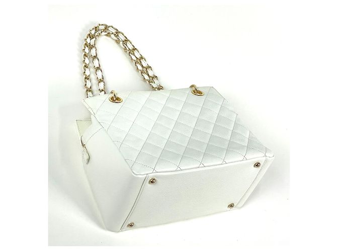 Borsa a tracolla Chanel Matelassé White Bianco - vista 2