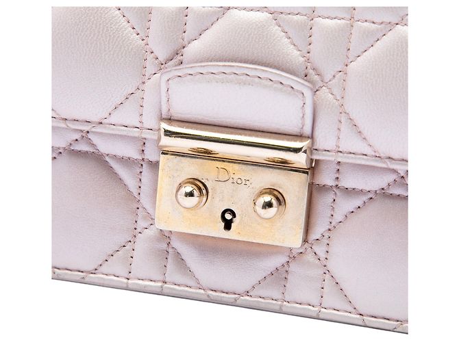 Borsa a tracolla Miss Dior Promenade in pelle d'agnello Cannage metallizzata rosa Dior - vista 5