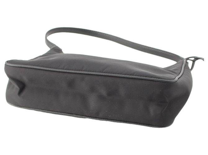 Saffiano Borsa a tracolla Prada Re Edition 2005 in Re-Nylon nero - vista 4
