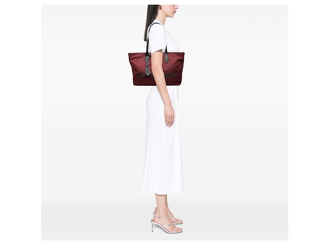 Burberry Ardwell Tote aus Econyl-Nylon in Rot Medium mit Logo - Ansicht 6
