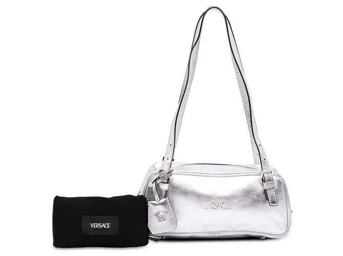 Borsa Bowling Versace in pelle metallizzata argento con etichetta - vista 7
