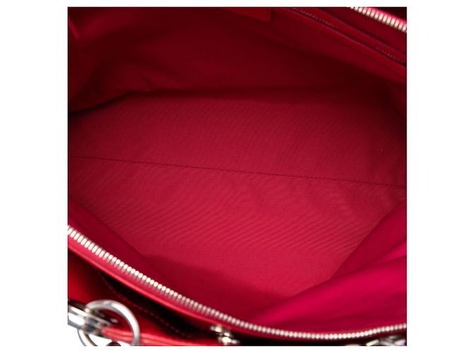 Dior Bolsa Shopping Lady Dior Soft Grande em Couro Verniz Vermelho Cannage - vista 4