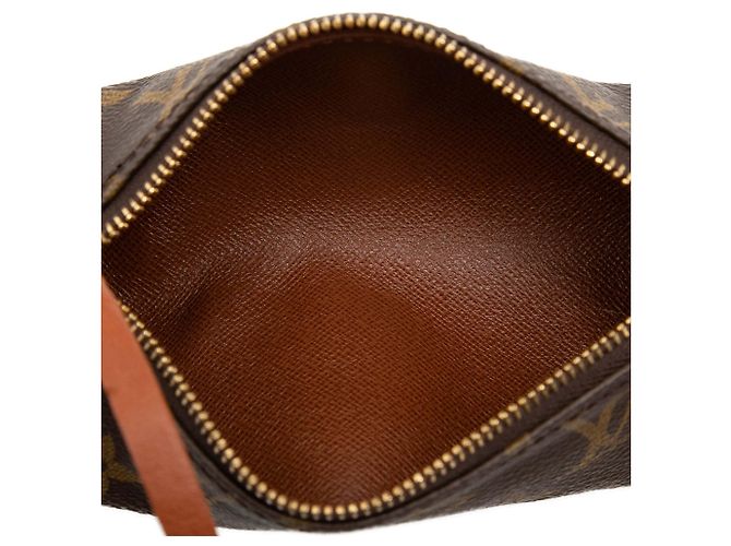 Louis Vuitton Brown Monogram Papillon Pochette Castaño - vista 4