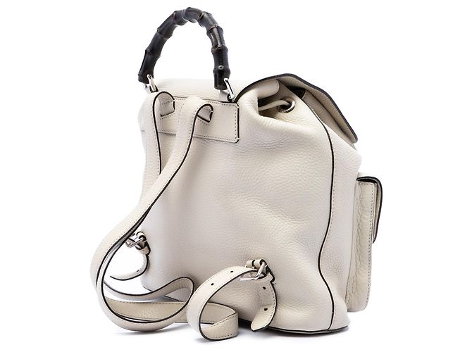 Bamboo Mochila Gucci em couro de bezerro granulado branco com tassel de bambu Cru - vista 2