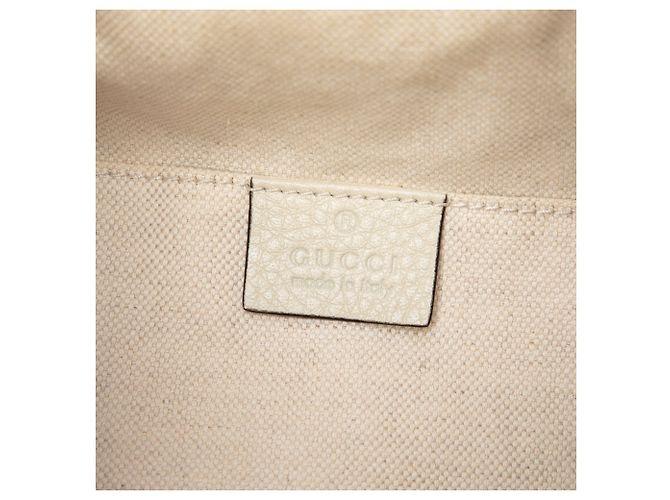 Bamboo Mochila Gucci em couro de bezerro granulado branco com tassel de bambu Cru - vista 5