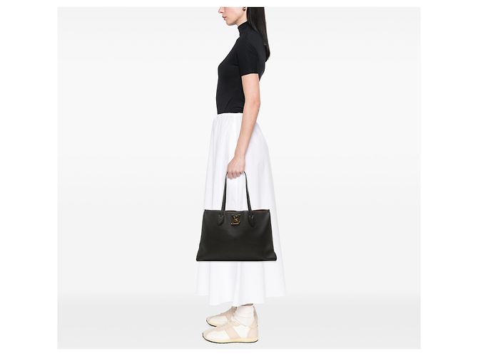 Twist Borsa Tote Lockme Louis Vuitton in pelle nera Nero - vista 6
