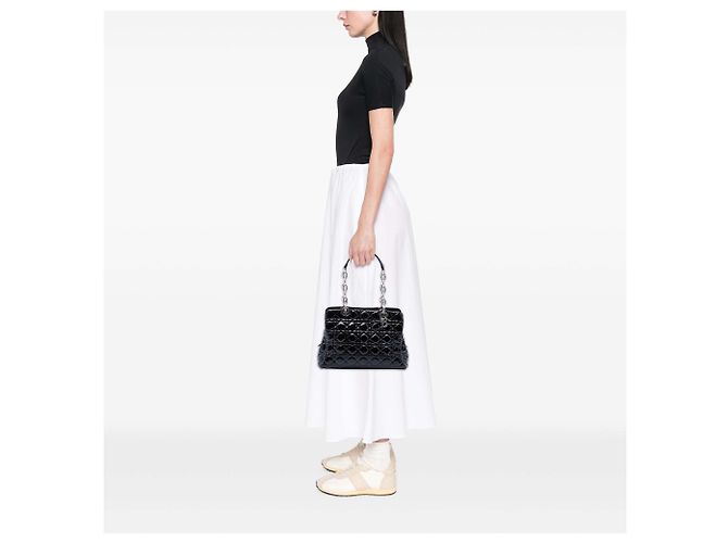 Dior Lady Dior Soft Shopping Tote Medium aus schwarzem Lackleder Cannage - Ansicht 6