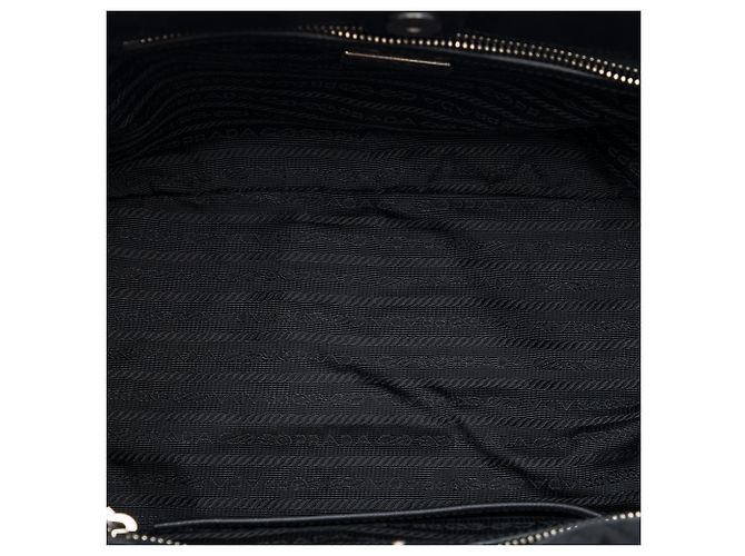 Tote Bag Prada in Tessuto Impuntu Nero con Catena - vista 4