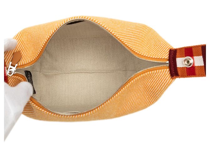 Custodia Hermès Orange Small Wool Bride A Brac Au Carre Arancione - vista 4