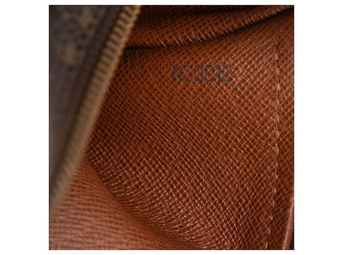 Louis Vuitton Brown Monogram Papillon 26 Marrone - vista 5