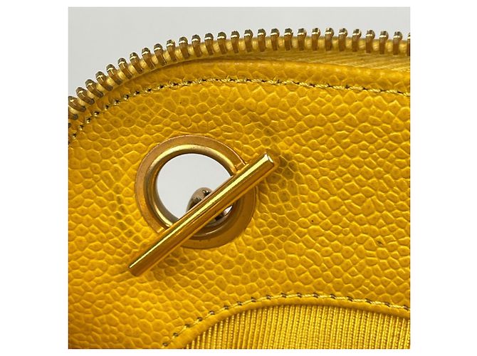 Borsa a tracolla Chanel in vitello martellato giallo - vista 8