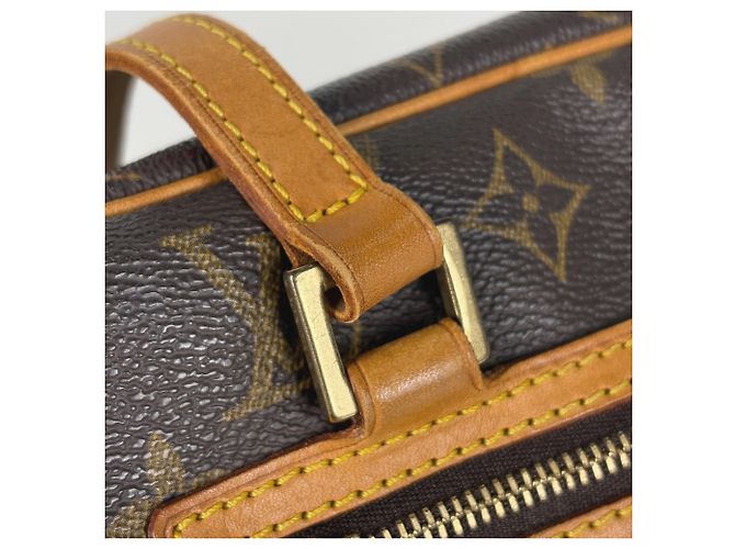 Louis Vuitton Cite MM Shoulder Bag Brown - view 5