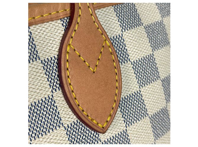 Borsa Tote Louis Vuitton Neverfull MM Bianco - vista 4