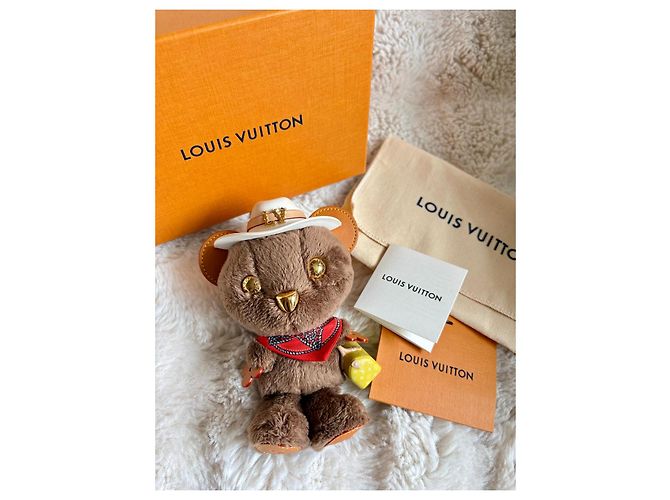 Louis Vuitton Louis Bear Ciondolo Western Cowboy M03176 Marrone Bianco Rosso D'oro - vista 12