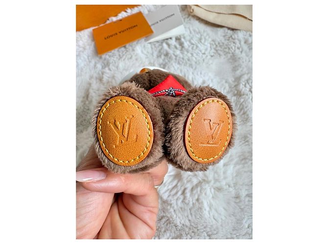 Louis Vuitton Louis Bear Ciondolo Western Cowboy M03176 Marrone Bianco Rosso D'oro - vista 5