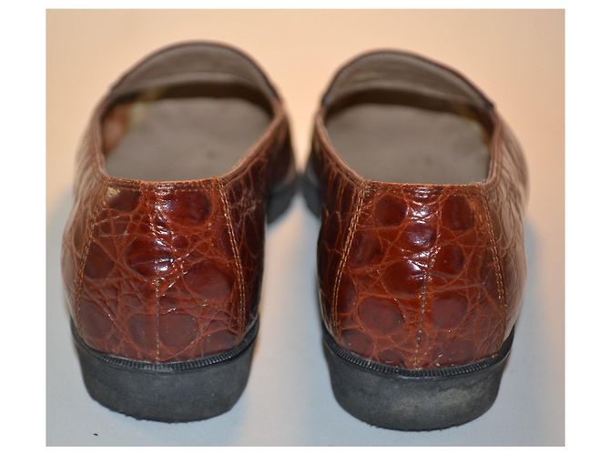Mocassini Salvatore Ferragamo in coccodrillo marrone - vista 4