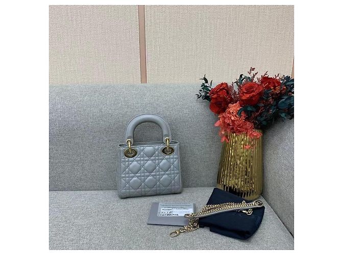 Borsa Dior Duchess Triplo Scomparto in Camoscio Grigio - vista 3