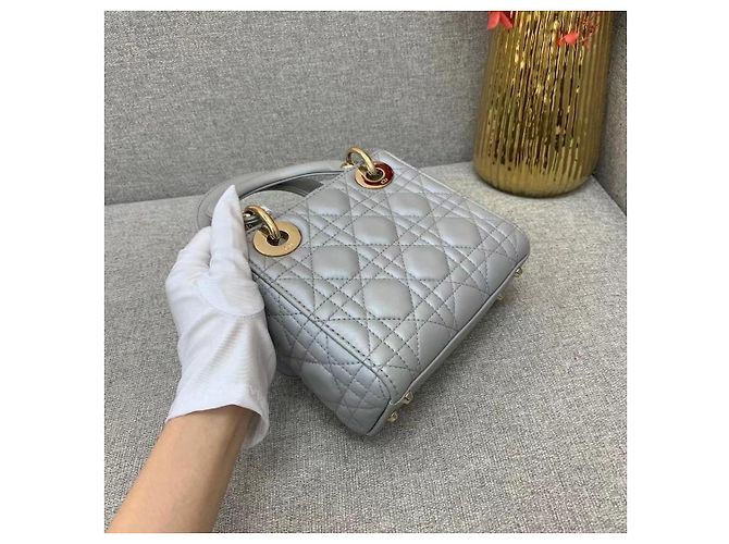 Borsa Dior Duchess Triplo Scomparto in Camoscio Grigio - vista 7