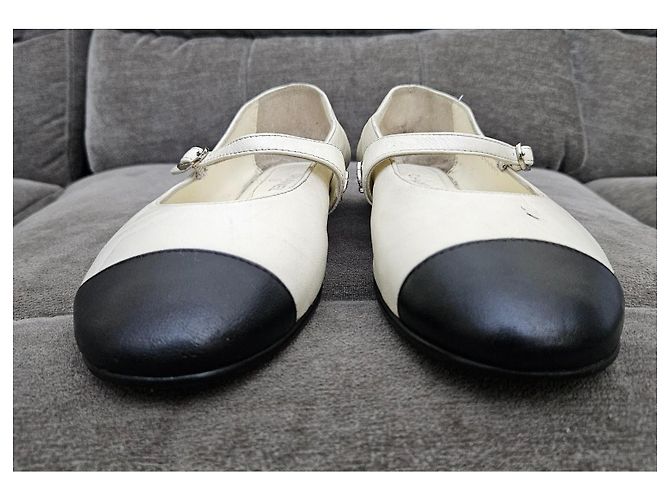 Chanel Ballerine Mary Jane bicolore Nero Bianco - vista 3