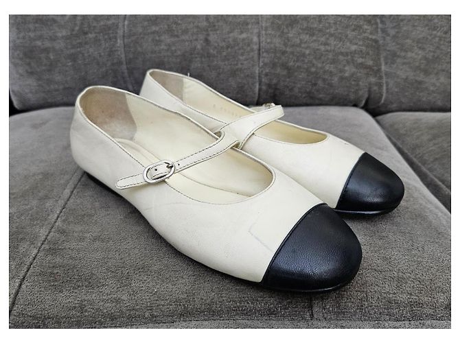 Chanel Ballerine Mary Jane bicolore Nero Bianco - vista 4