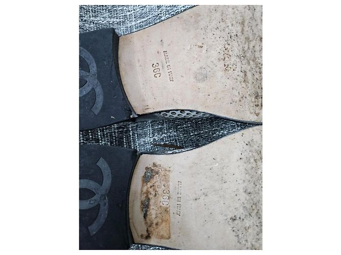 Chanel Oxford-Schuhe aus schwarzem Lackleder und silbernem Perforationsleder Golden - Ansicht 18