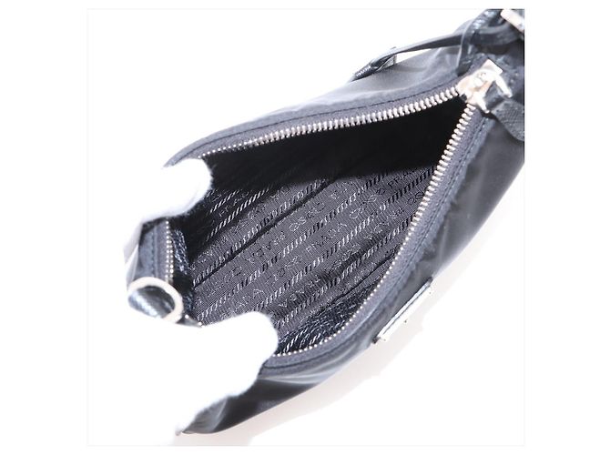 Prada Borsa a tracolla pouch Re-Edition 2005 in nylon Econyl Nero - vista 6