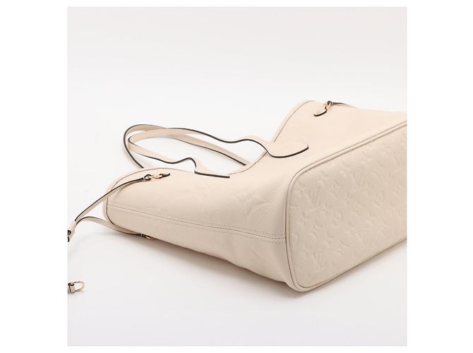 Louis Vuitton Borsa a tracolla Shopper Neverfull MM in pelle Empreinte Bianca Bianco - vista 4