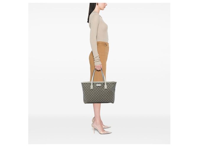 Tote Gucci Medium GG Supreme Beige - vista 5