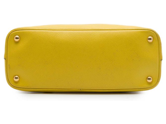 Borsa Dome Prada Large in pelle Saffiano gialla Giallo - vista 3