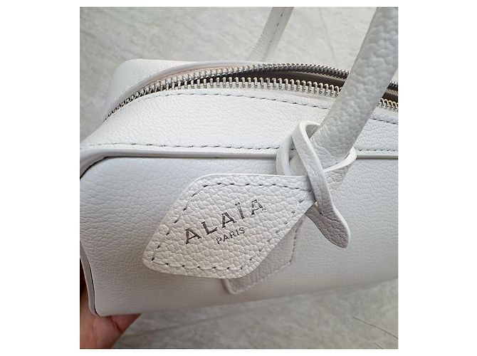 Alaïa Borsa Le Teckel in pelle bianca Bianco - vista 2