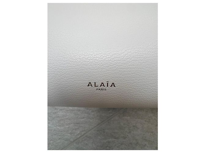 Alaïa Borsa Le Teckel in pelle bianca Bianco - vista 3