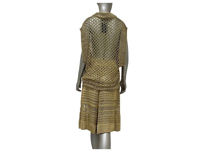 Set Top in maglia traforata dorata e Bermuda Balmain FR 36 Usato - vista 2