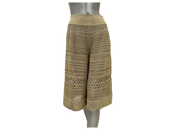 Set Top in maglia traforata dorata e Bermuda Balmain FR 36 Usato - vista 3