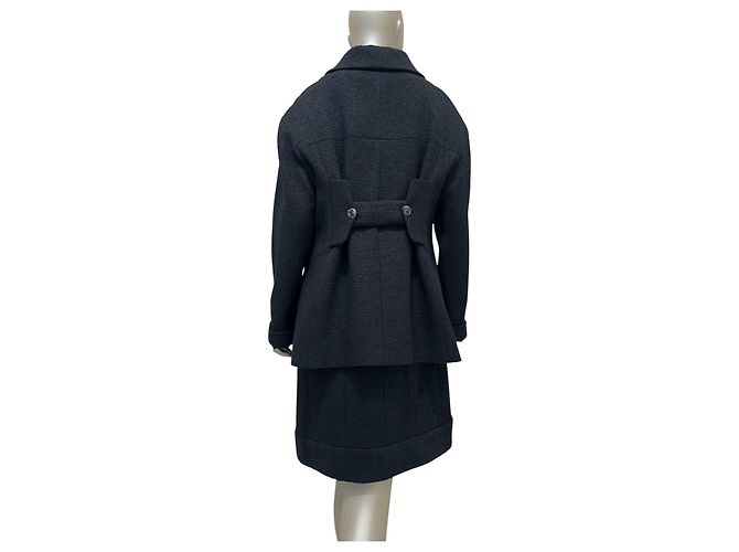 Timeless Set Giacca e Abito Chanel in Bouclé Nero - FR 48 Usato - vista 2