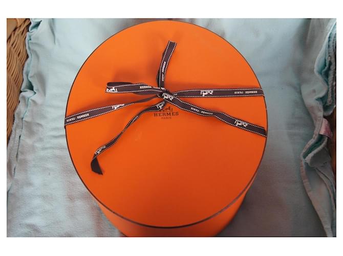 Hermès Scatola per Cappelli Rotonda Arancione - vista 2