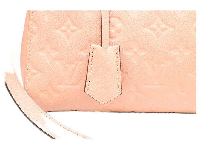 Borsa a tracolla Louis Vuitton Pink Monogram Empreinte Montaigne BB Rosa - vista 9