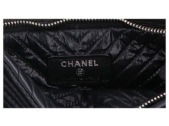 Pochette Chanel Boy in nero - vista 7