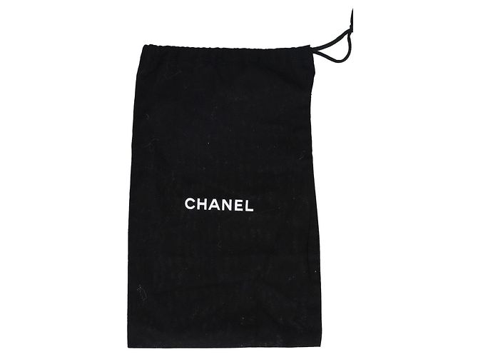 Pochette Chanel Boy in nero - vista 9