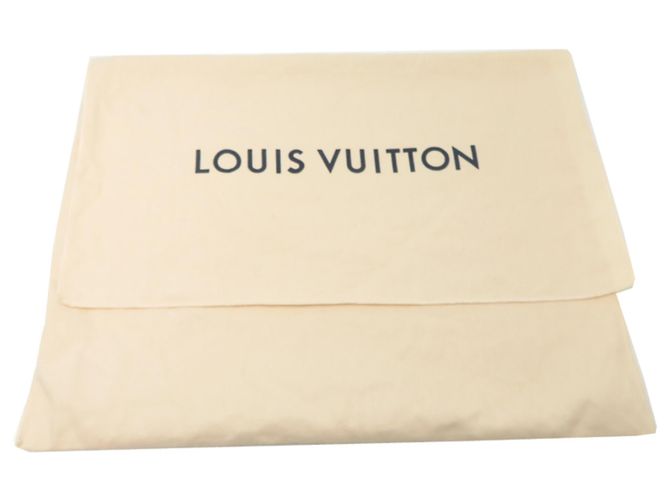 Borsa a tracolla Louis Vuitton Avenue Nero - vista 9