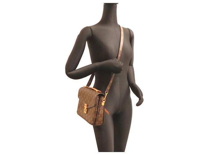 Borsa a mano Louis Vuitton Pochette Métis MM da donna Marrone - vista 8