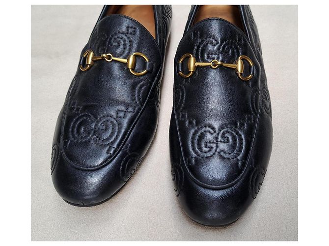 Mocassini Gucci in pelle nera con logo GG in rilievo Nero - vista 2