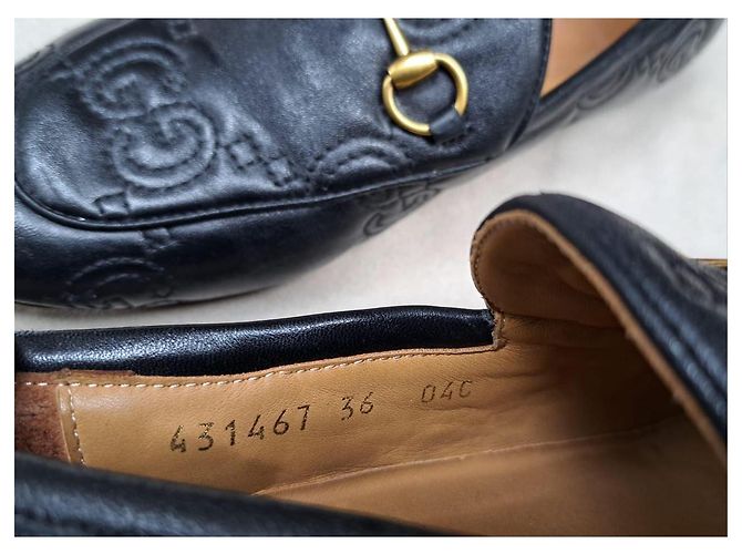 Mocassini Gucci in pelle nera con logo GG in rilievo Nero - vista 9