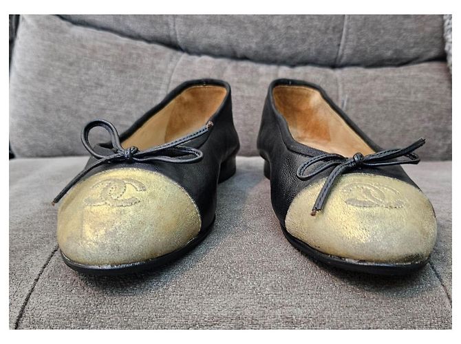 Chanel Sapatilhas de couro Black & Gold Preto Dourado - vista 2