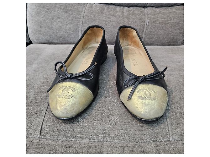Chanel Sapatilhas de couro Black & Gold Preto Dourado - vista 3