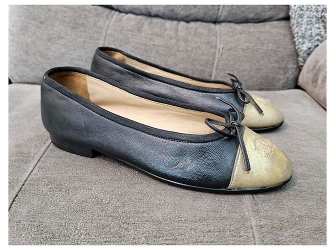 Chanel Sapatilhas de couro Black & Gold Preto Dourado - vista 4