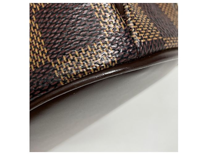 Borsa Louis Vuitton Salia Mini Marrone - vista 3