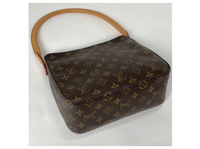 Borsa a tracolla Louis Vuitton Looping MM Marrone - vista 2